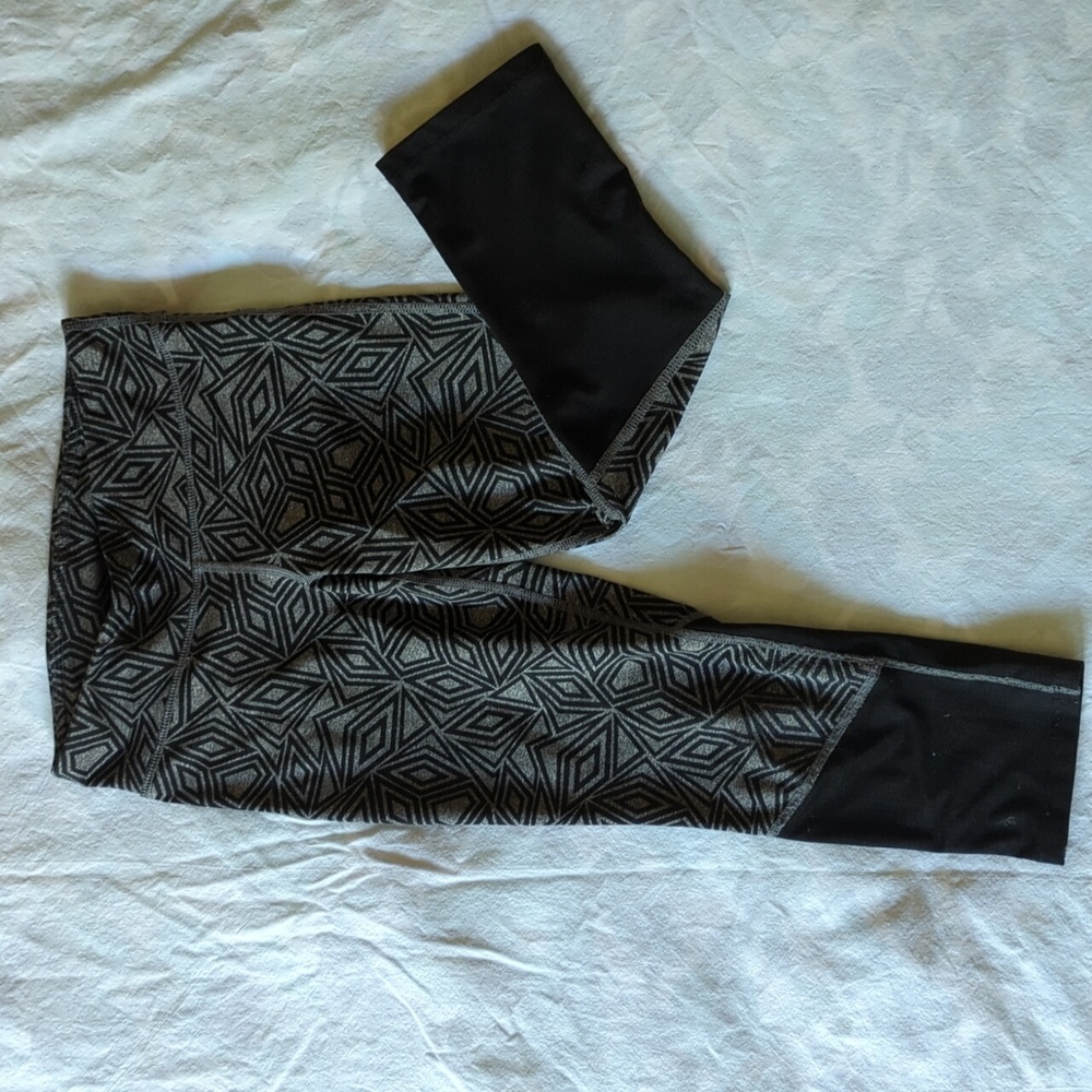 Umbro girls cropped leggings 10/12